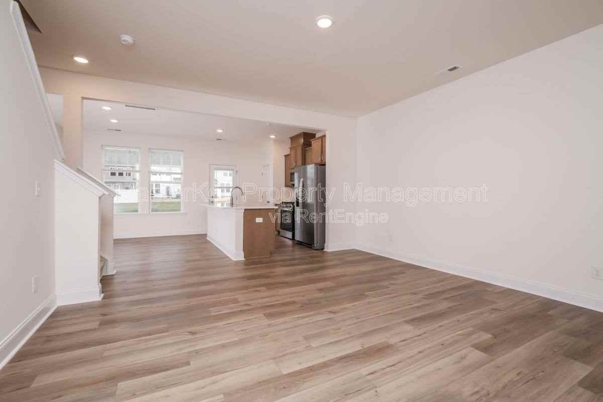 22 Anastasia St - Photo 2 of 10