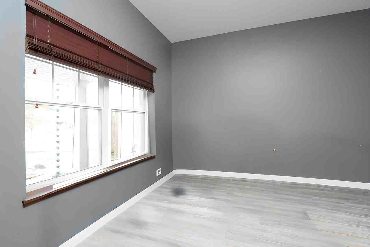 1225 Moers Dr - Photo 4 of 34