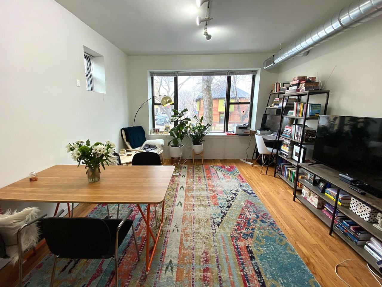 1123 N Campbell Ave - Photo 3 of 14