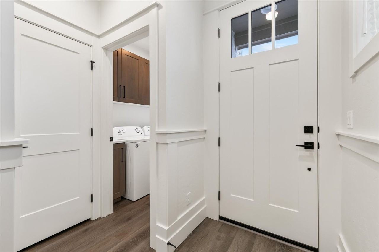 3903 W Spring House Ln - Photo 2 of 31