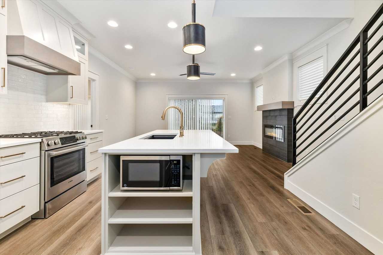 3903 W Spring House Ln - Photo 5 of 31