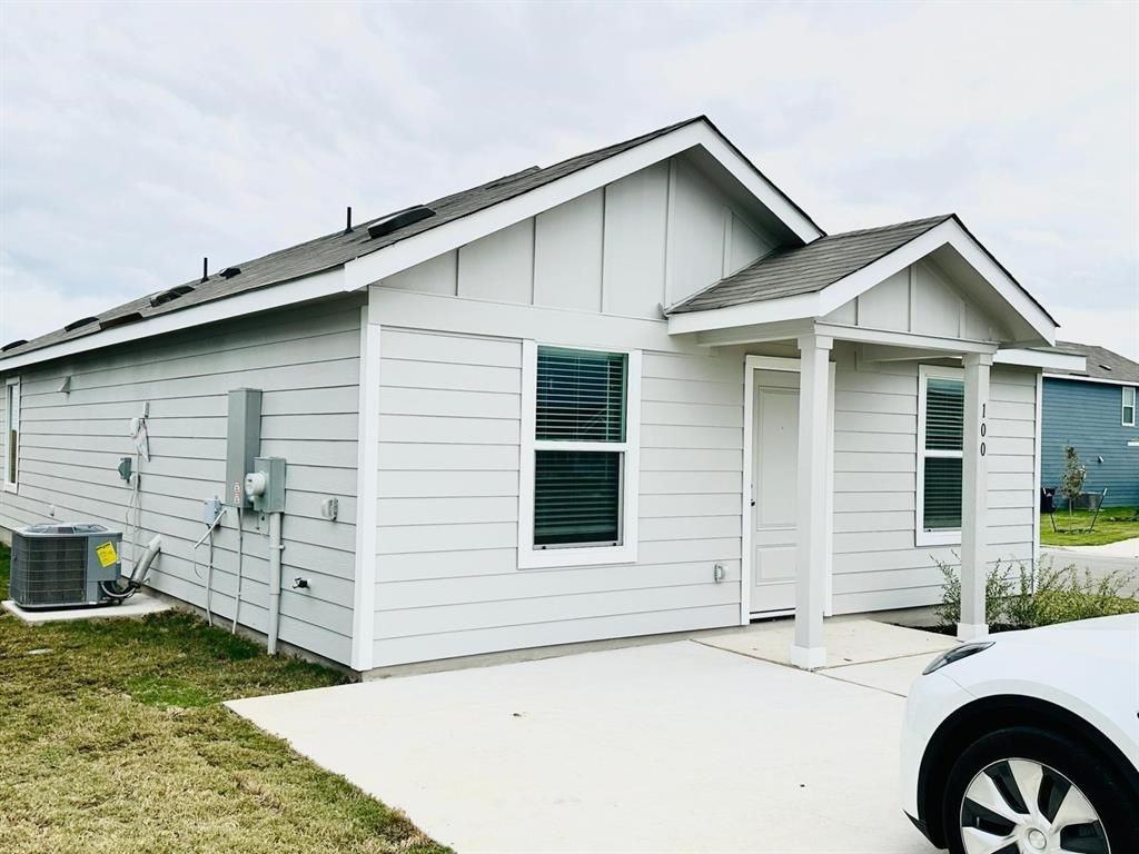 100 Louisa Ln - Photo 3 of 20