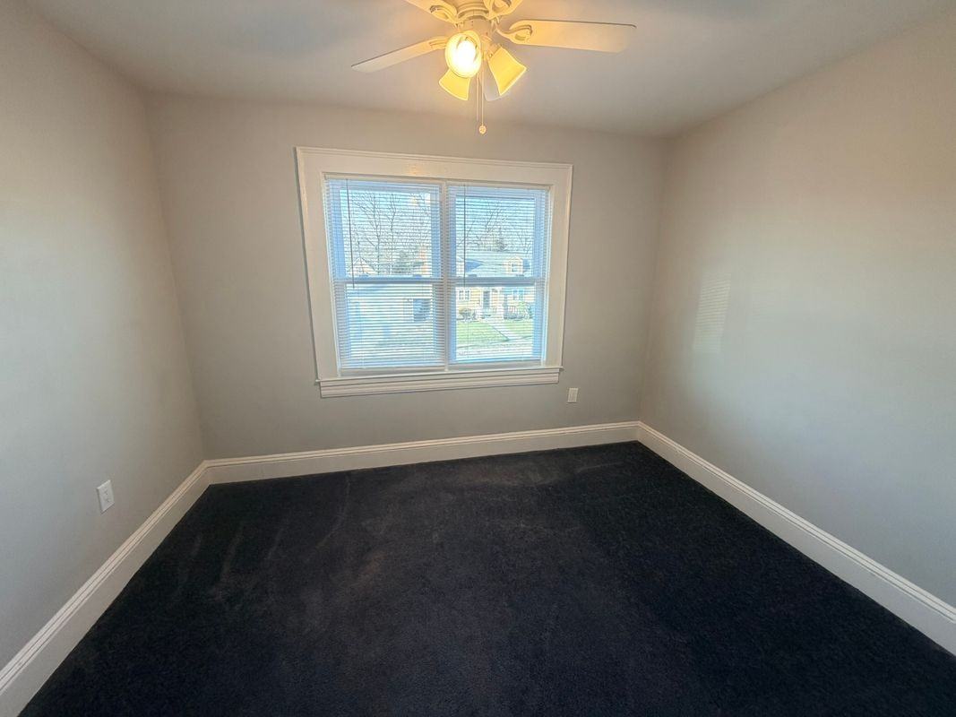 1924 Commonwealth Ave - Photo 3 of 11