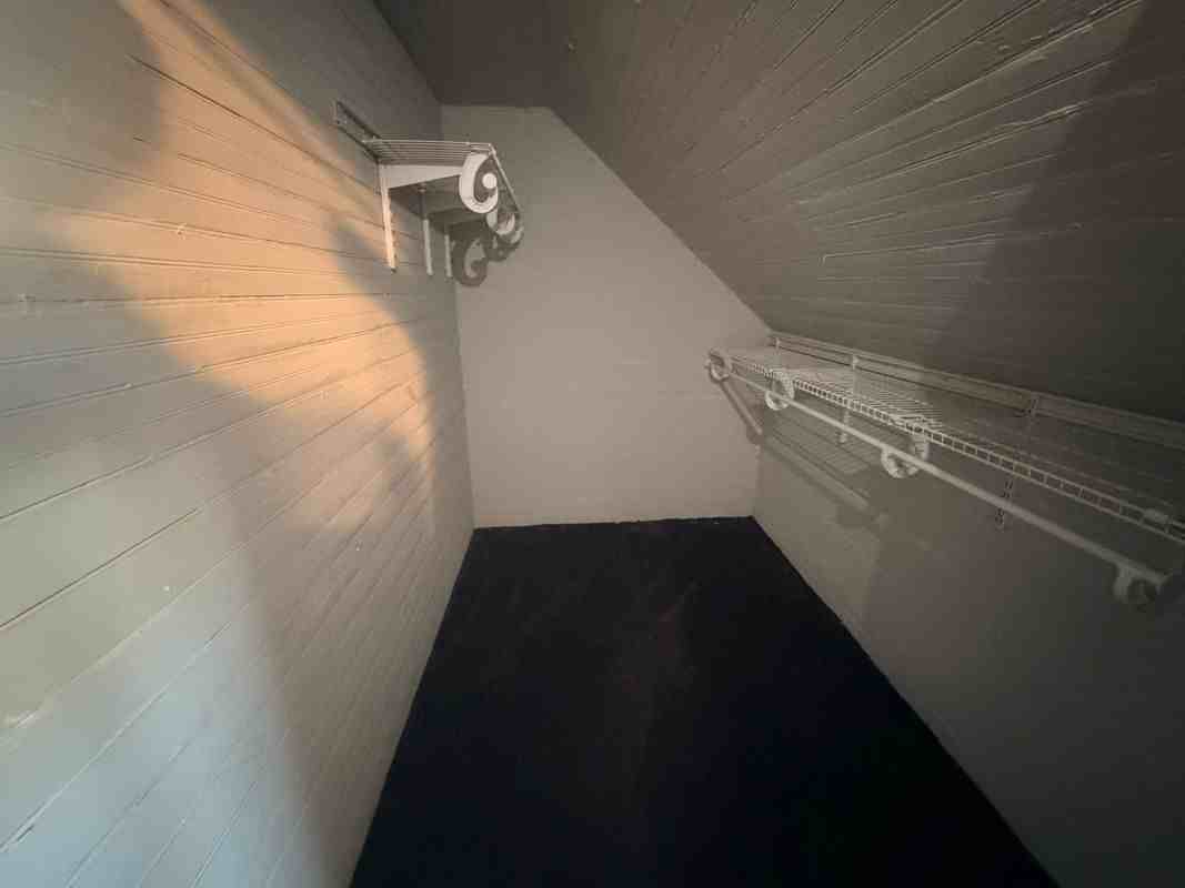 1924 Commonwealth Ave - Photo 4 of 11