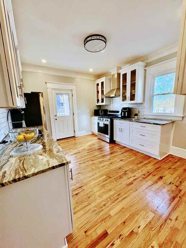 7818 6th Ave S - Photo 3 of 17