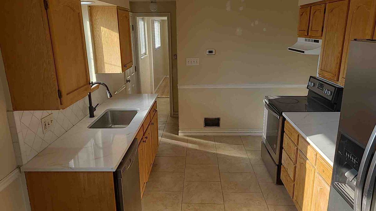 187 W 1400 N - Photo 4 of 16