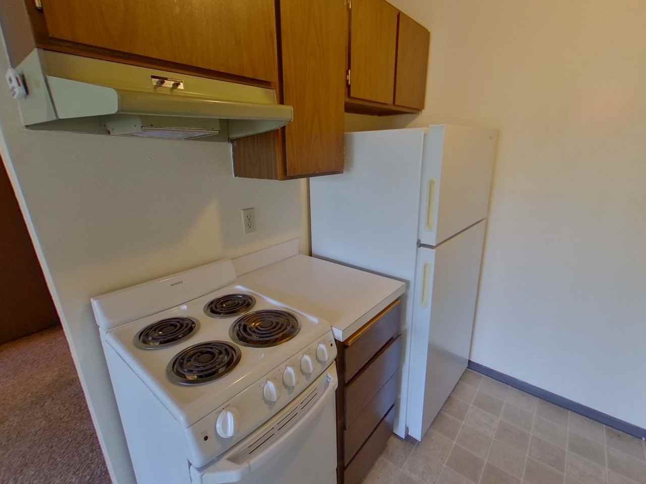 Mill Manor Apartments - Photo 4 of 8