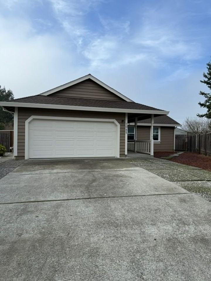 1065 Badger Ct - Photo 2 of 21