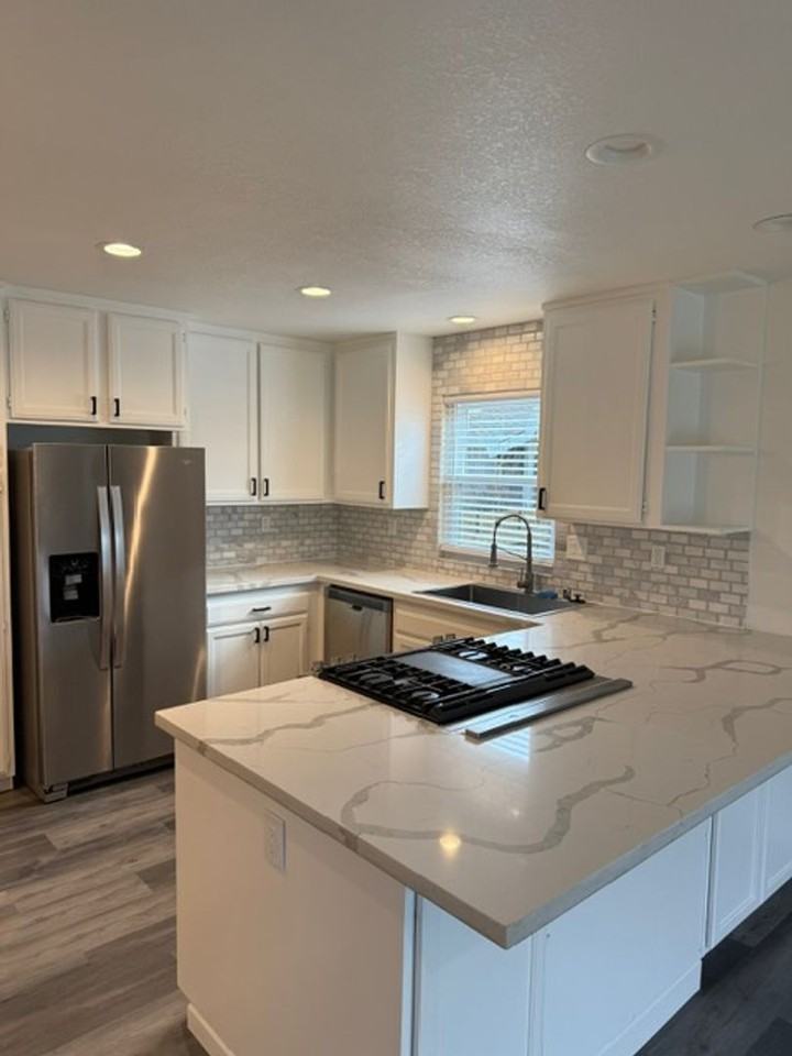 1065 Badger Ct - Photo 5 of 21