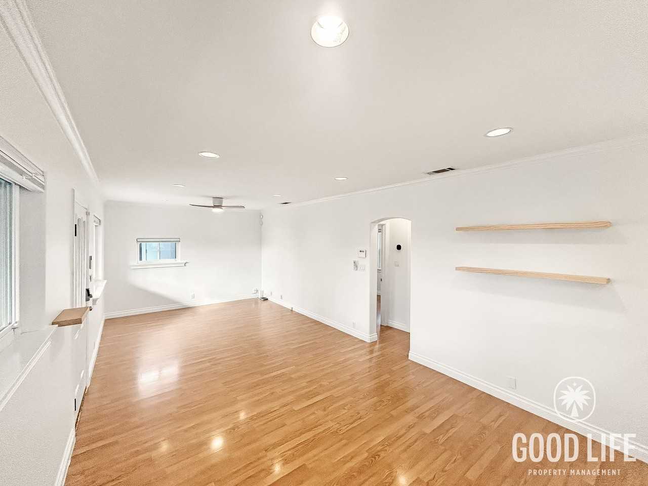 5018 Monroe Ave - Photo 2 of 16