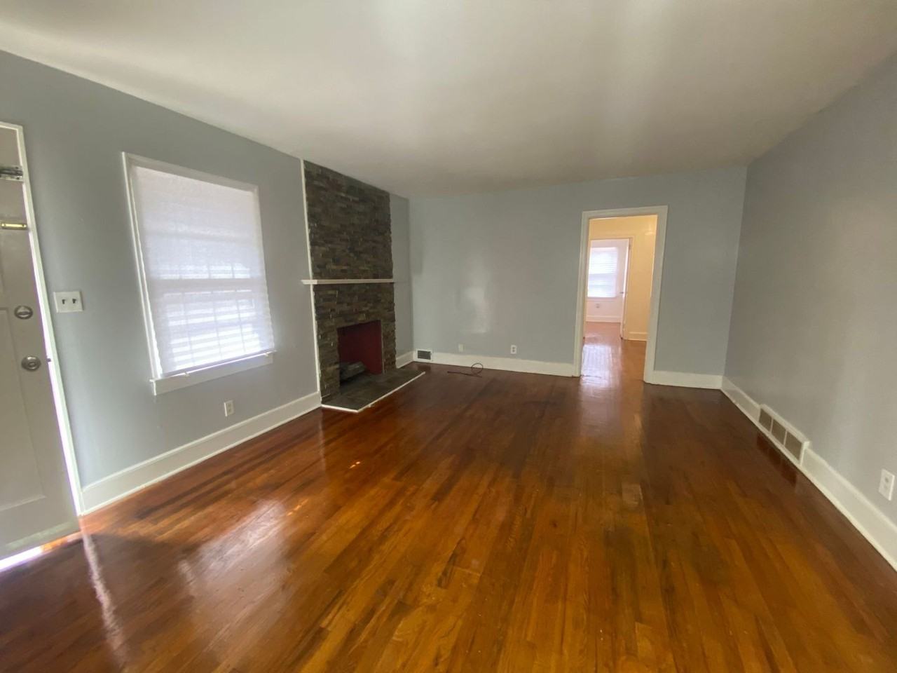 313 Myles Ave - Photo 2 of 26