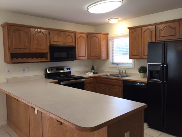 5402 Ryan Ave - Photo 6 of 20