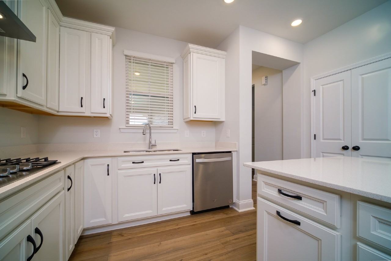 1950 Sparkling Stream Dr - Photo 3 of 48