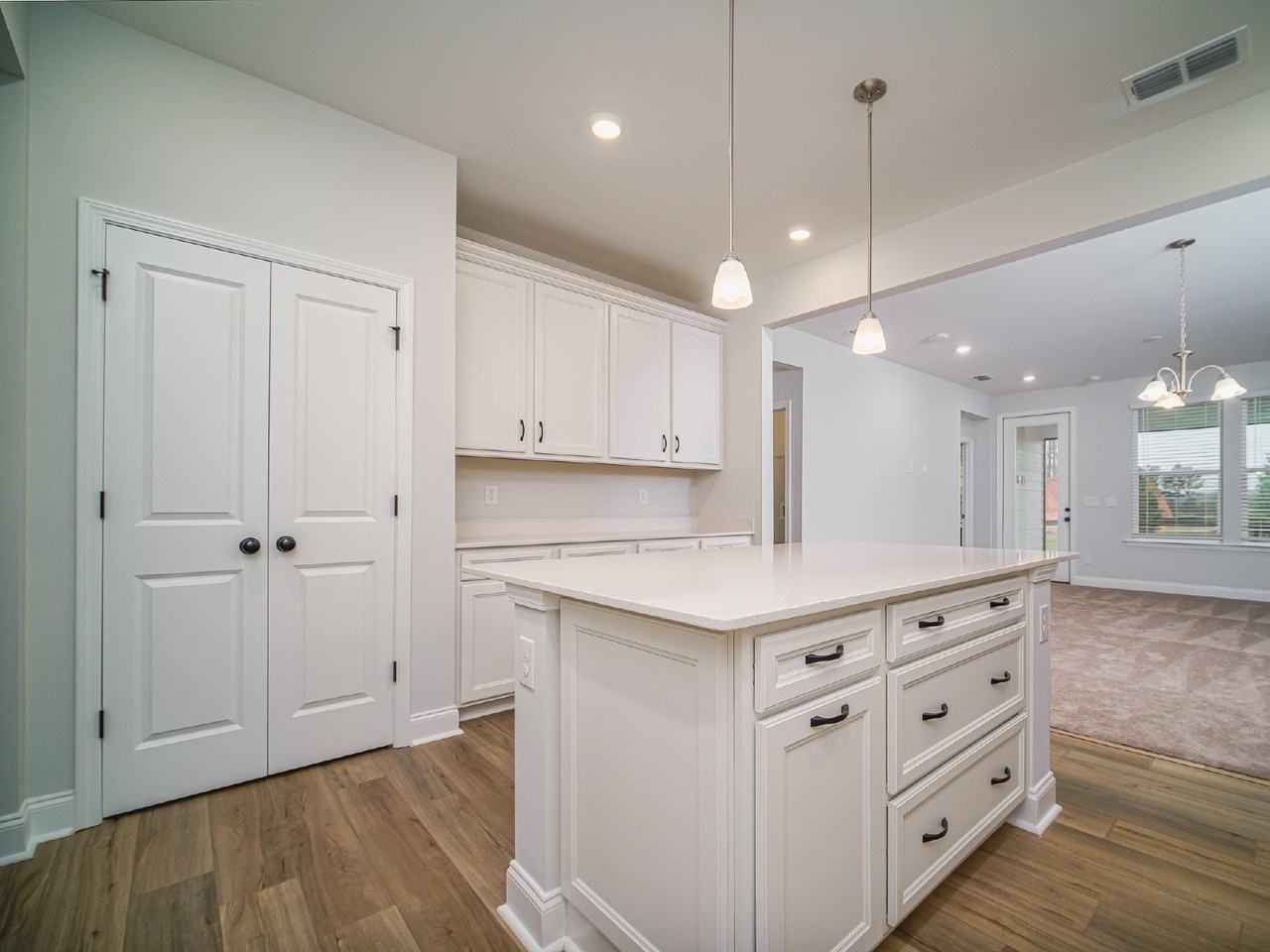 1950 Sparkling Stream Dr - Photo 5 of 48