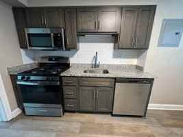 featured image of 208 Chenoweth Ln