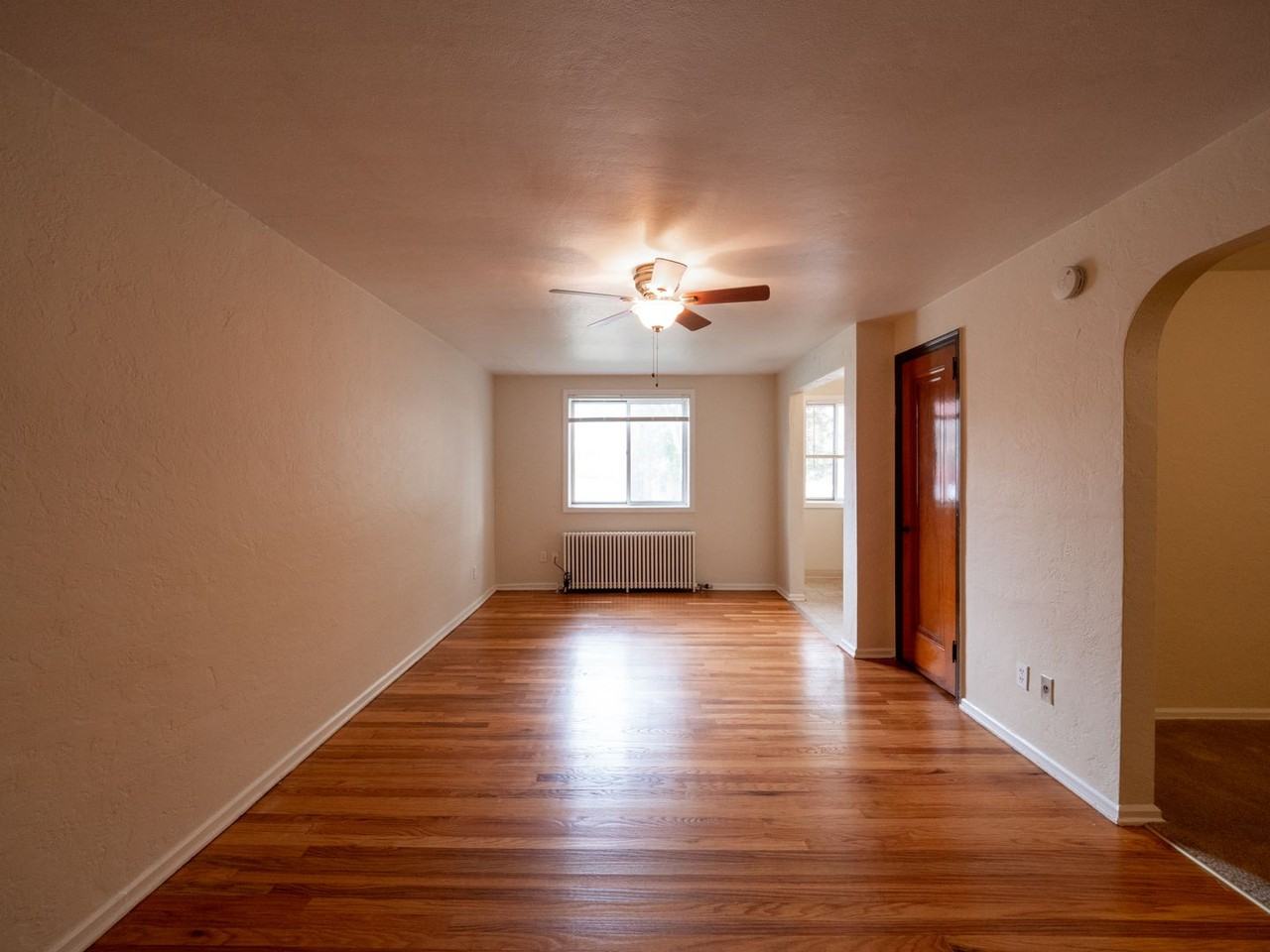 BR3840 - Photo 4 of 18