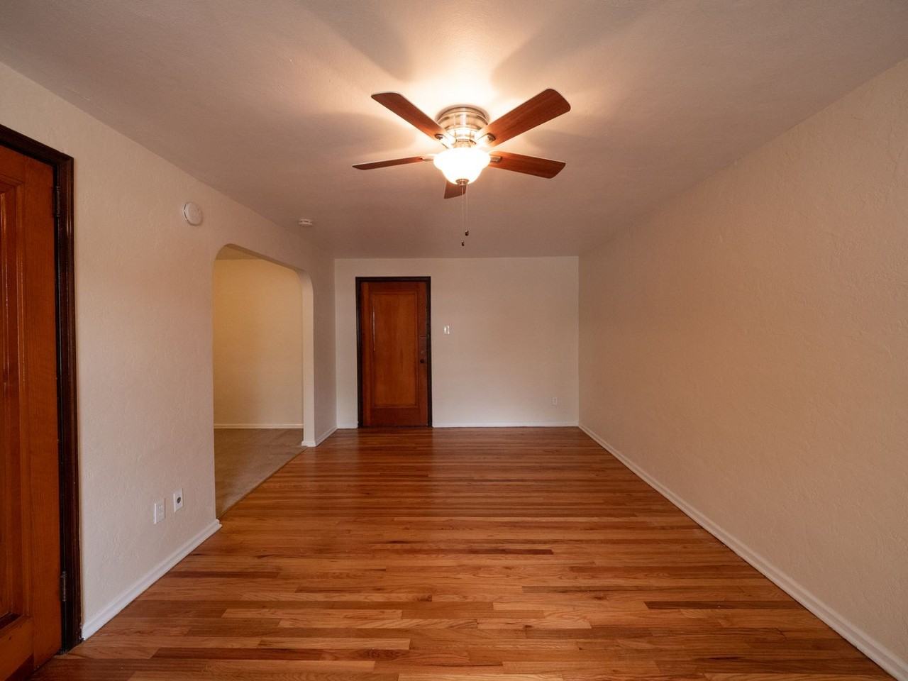 BR3840 - Photo 5 of 18