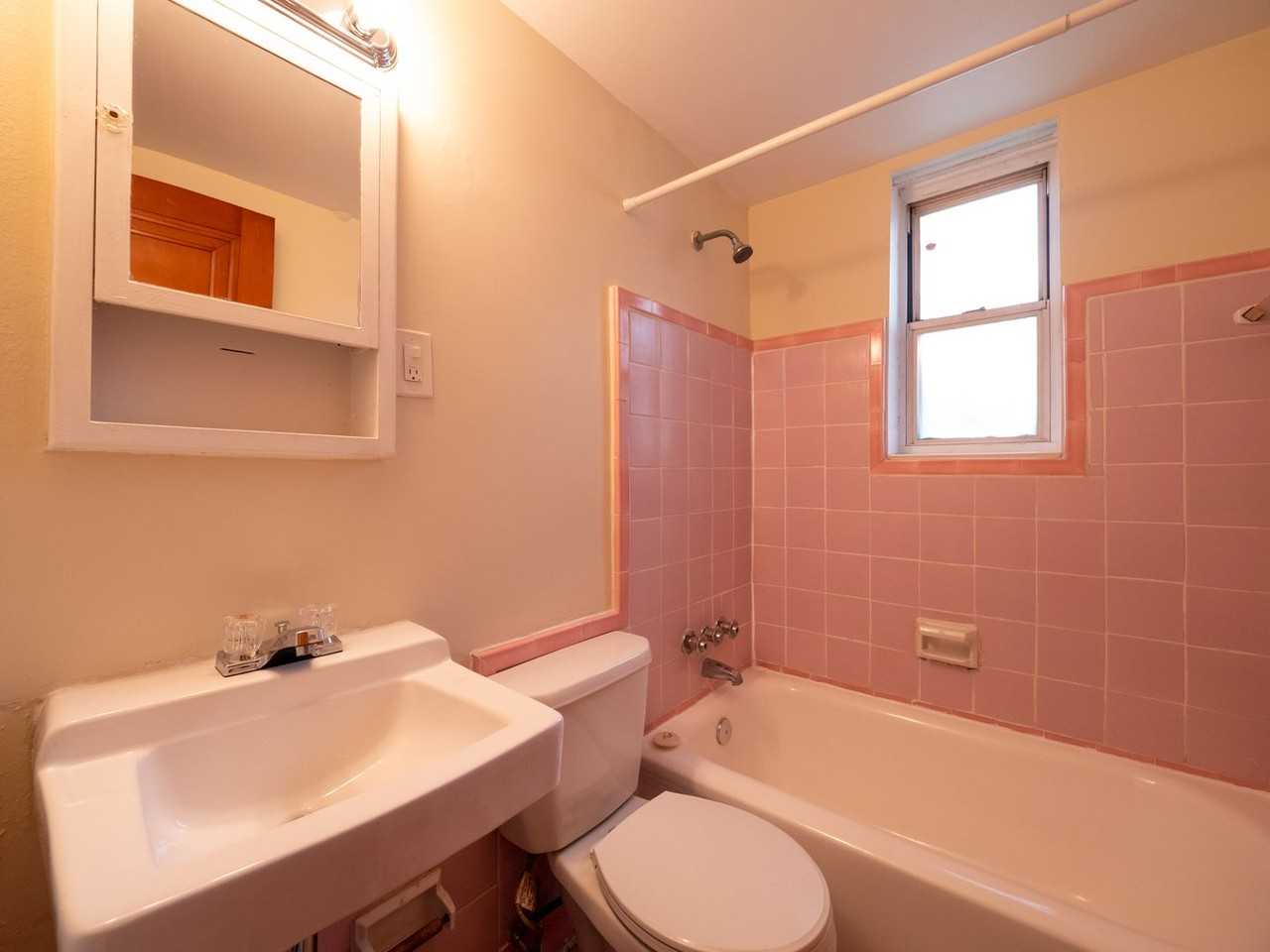 BR3840 - Photo 7 of 18