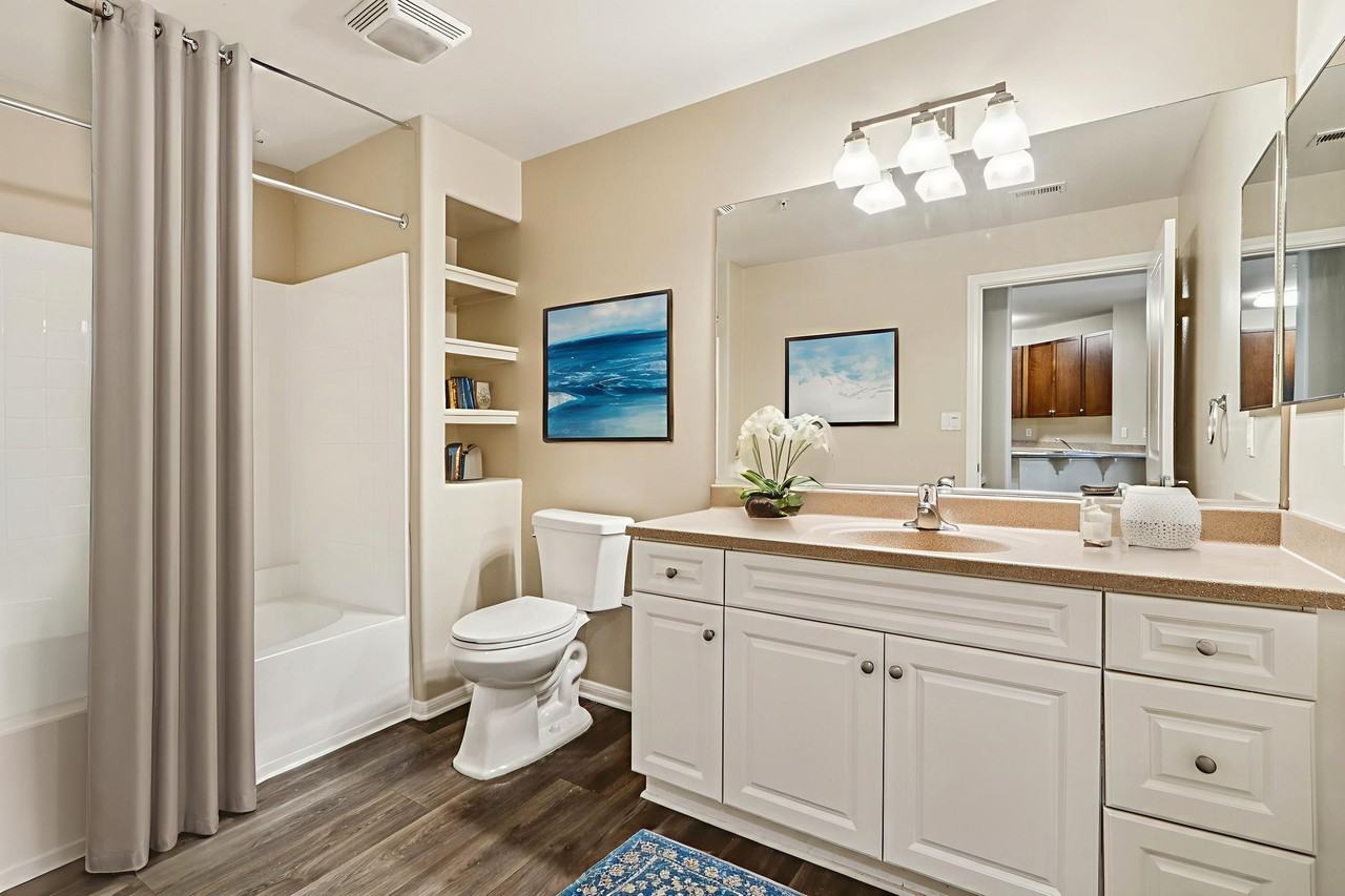 Meridian Place Apartment Homes - Photo 4 of 24