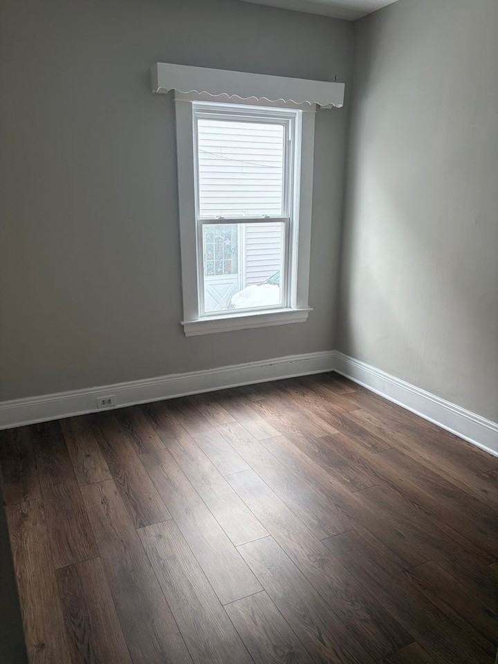 3293 W 98th St - Photo 4 of 11