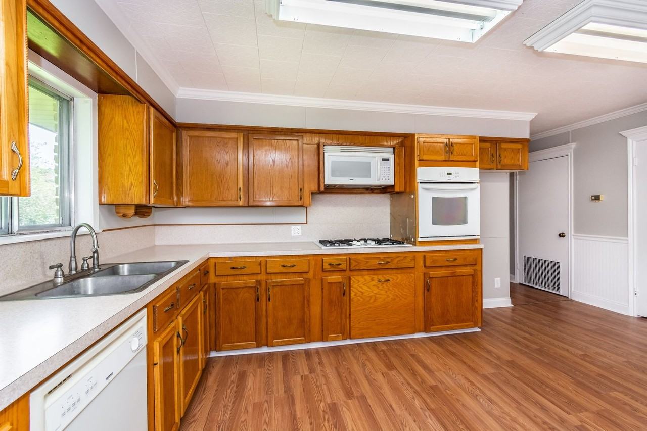 1106 La Neuville Rd - Photo 7 of 14