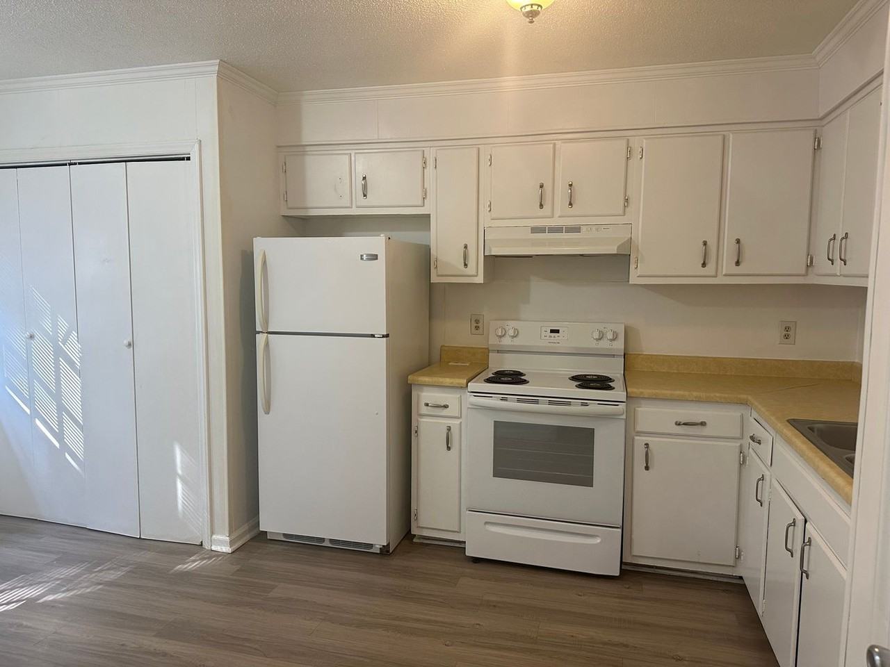 Countrycrest Apartments - Photo 2 of 10