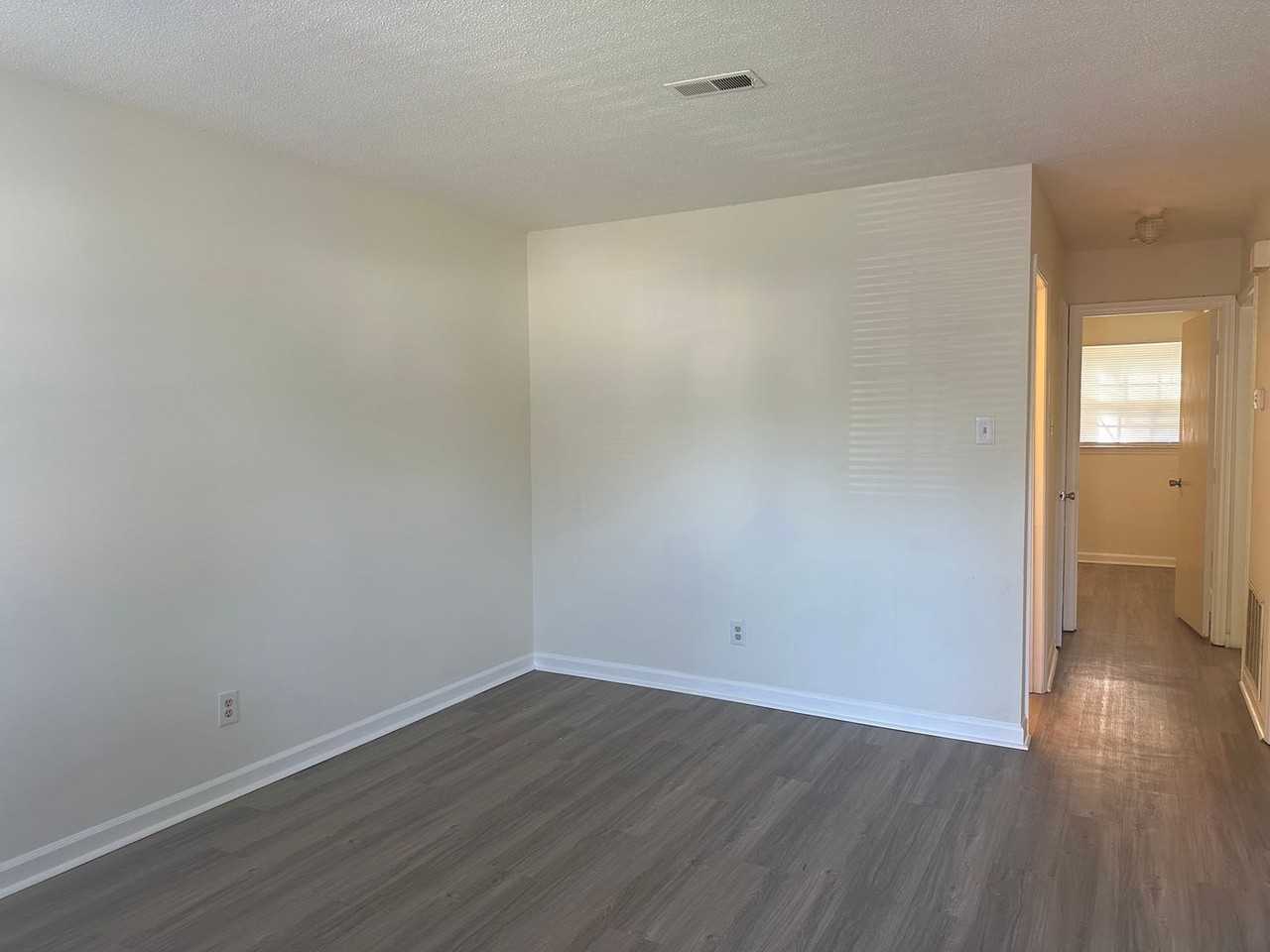 Countrycrest Apartments - Photo 4 of 10