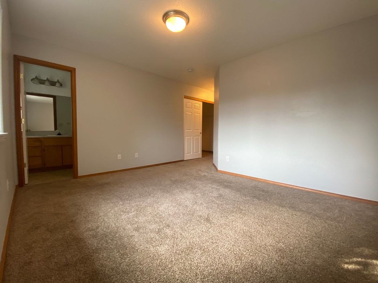 15626 Ne Milton Pl - Photo 6 of 13