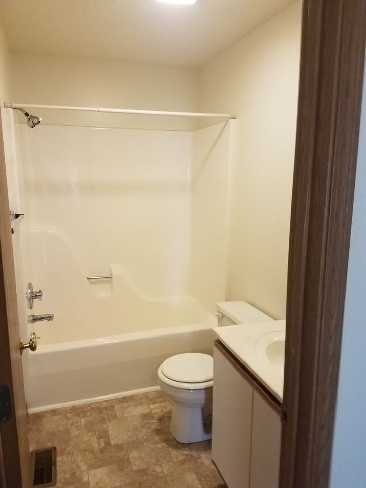 Meadow Lark Manor-N Main St. - Photo 7 of 11