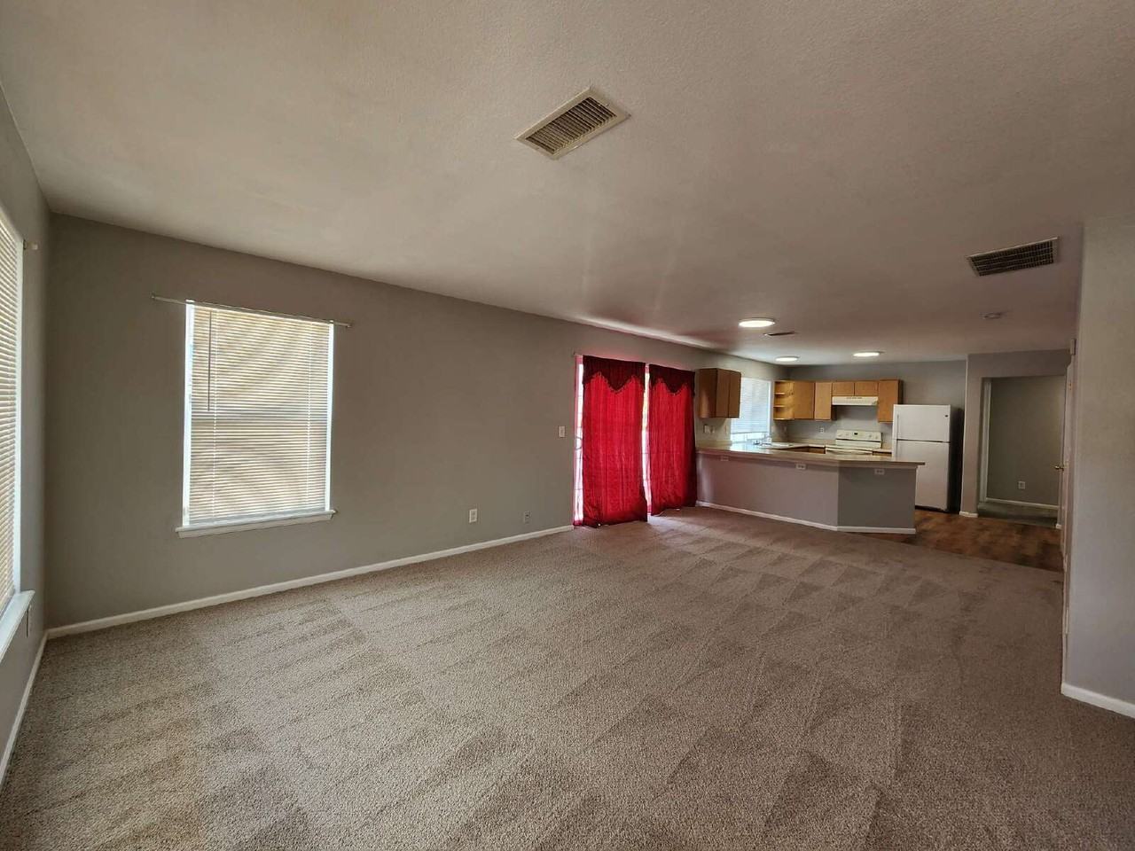 20459 March Dr - Photo 4 of 37