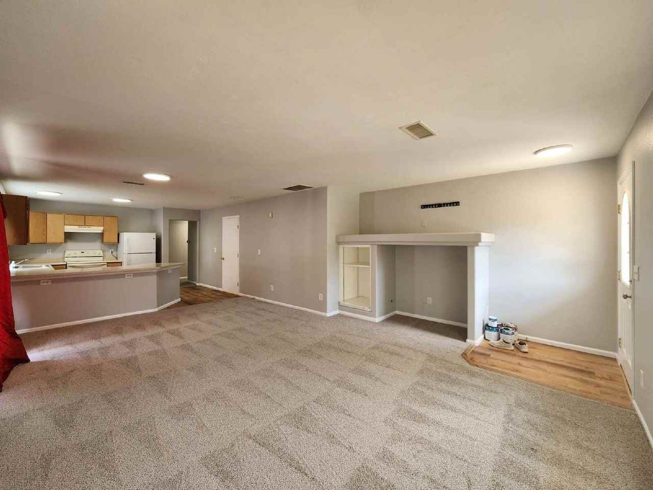 20459 March Dr - Photo 5 of 37