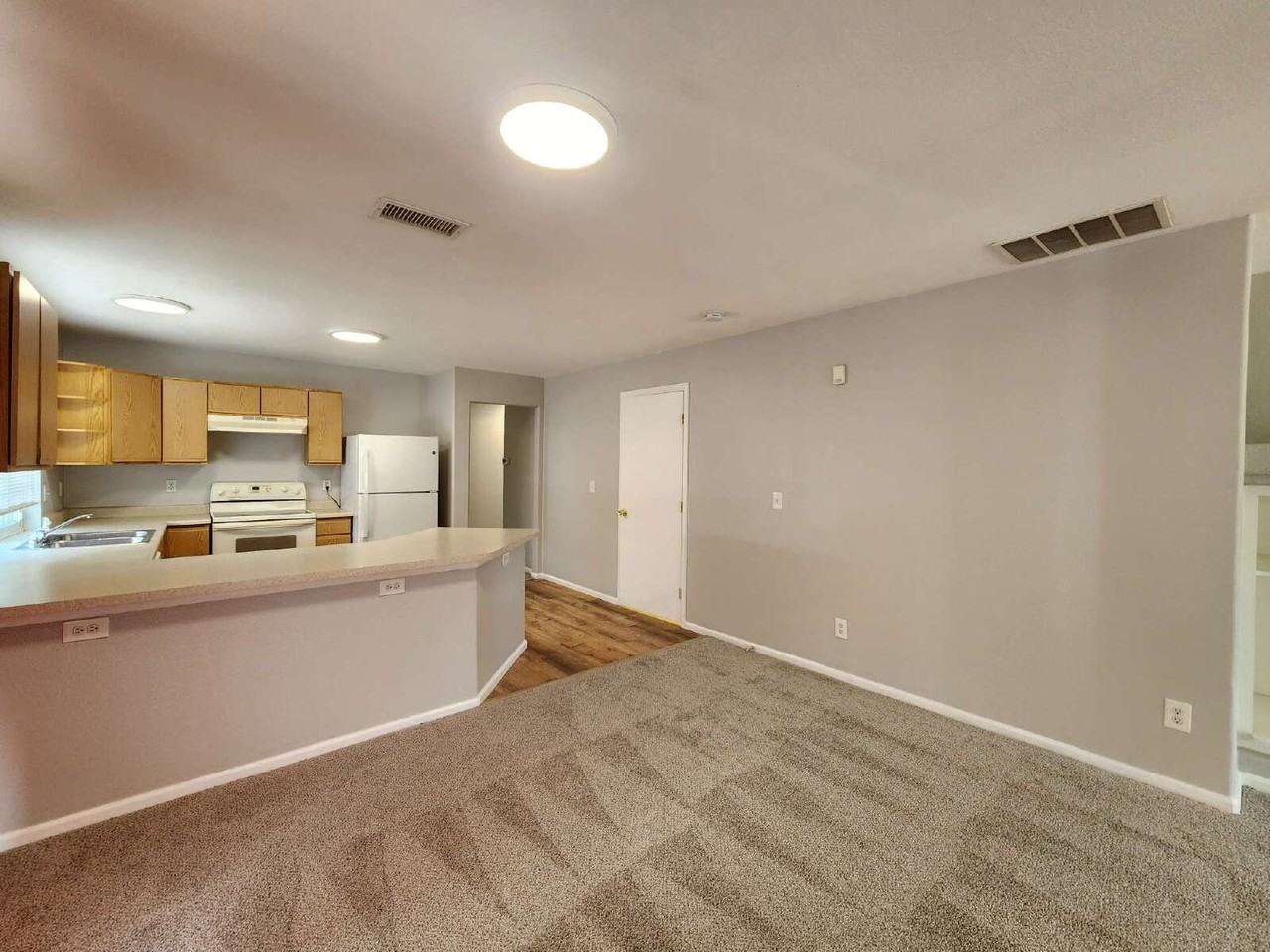 20459 March Dr - Photo 7 of 37