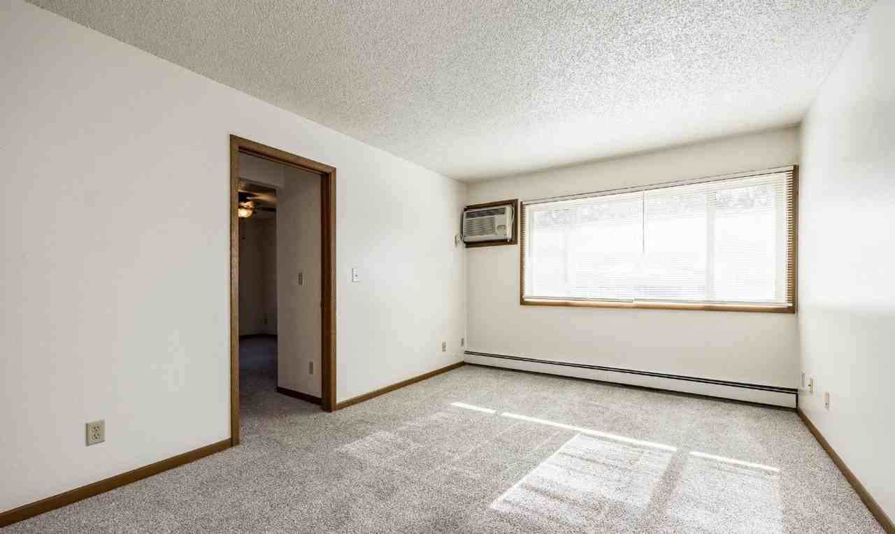 Dodge Street Apartments - Photo 3 of 10