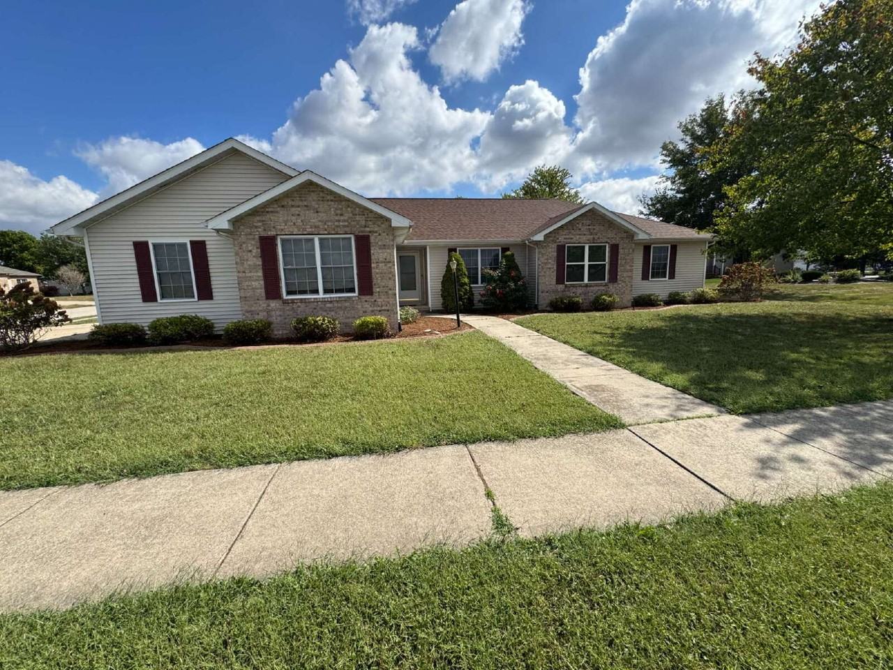 534 Eagle Ridge Dr - Photo 2 of 26