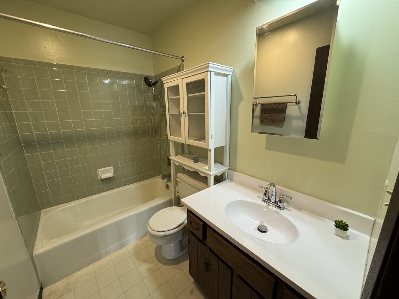 116 Mesa Rd #4 - Photo 4 of 17