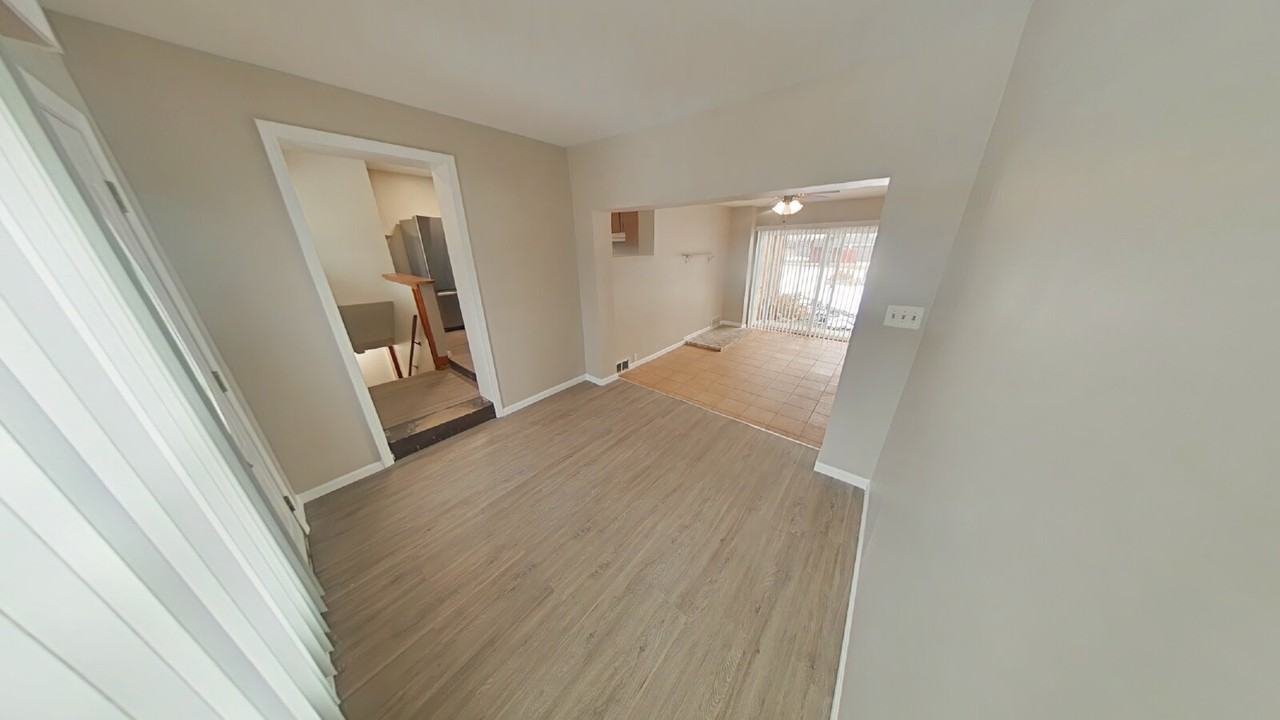 35148 Weideman St - Photo 3 of 13