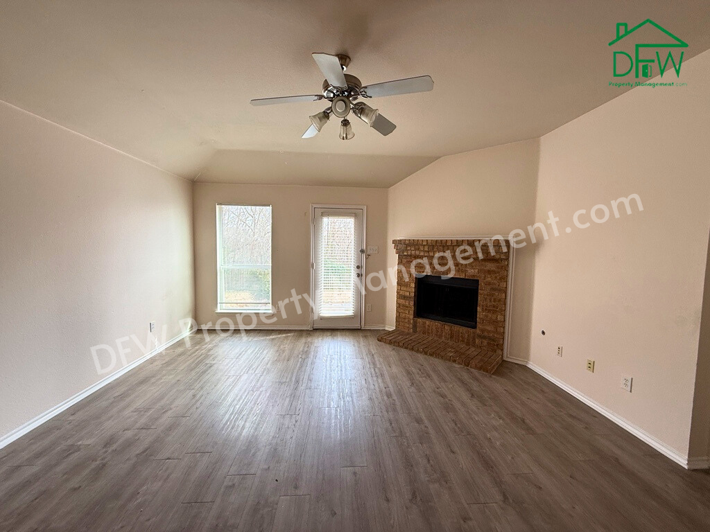 2224 Hummingbird Way - Photo 2 of 28