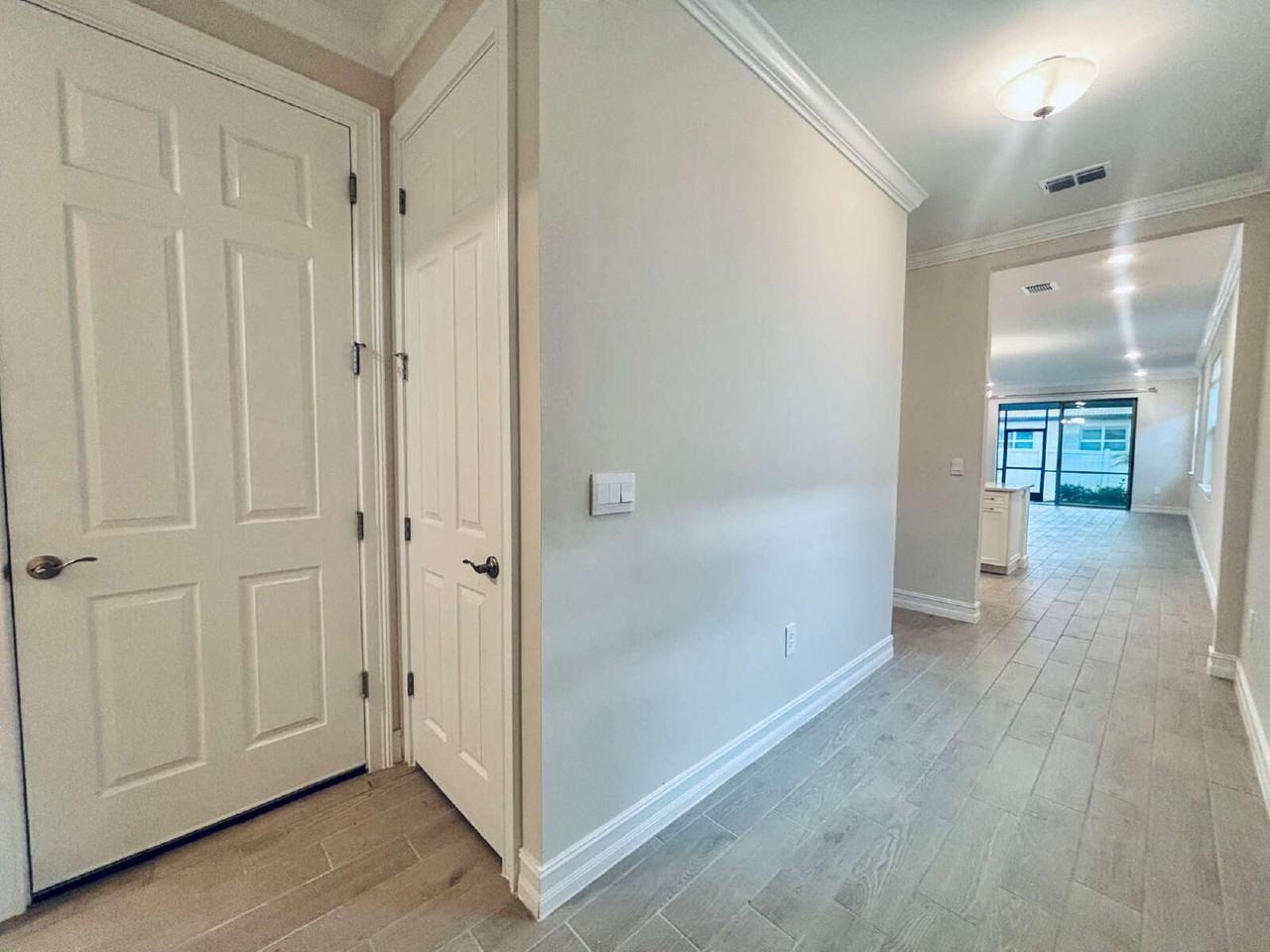 309 Palestro St - Photo 5 of 50