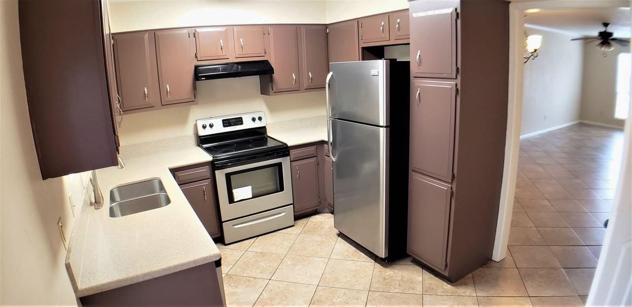 956 Sunmeadow Dr - Photo 5 of 19