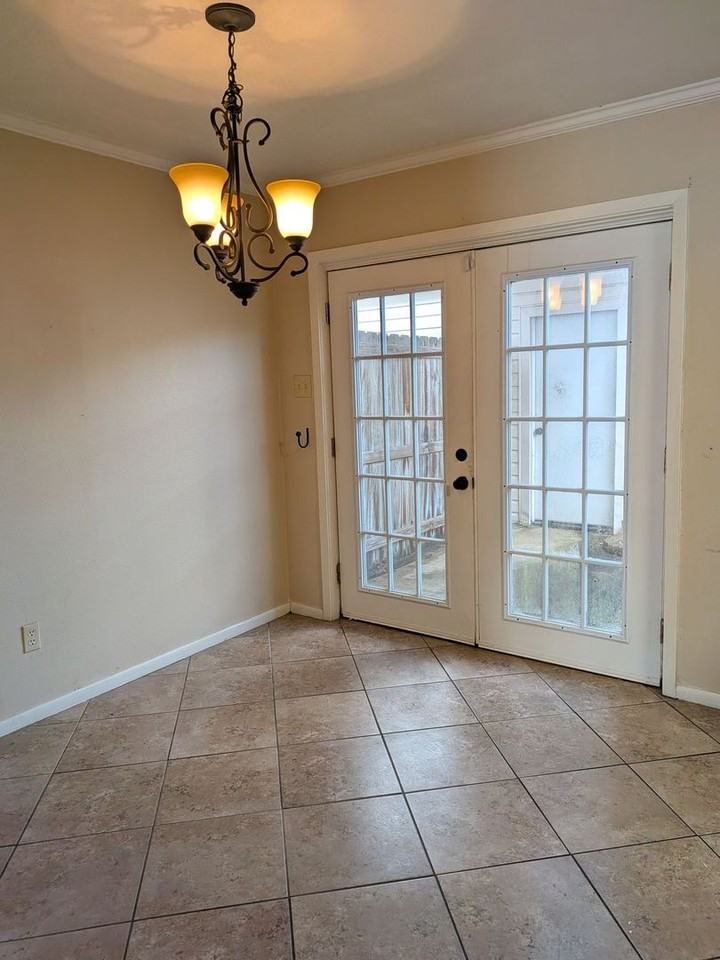 956 Sunmeadow Dr - Photo 7 of 19