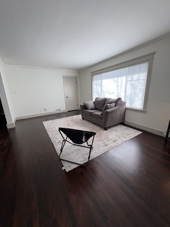 12 W Monroe St - Photo 2 of 19