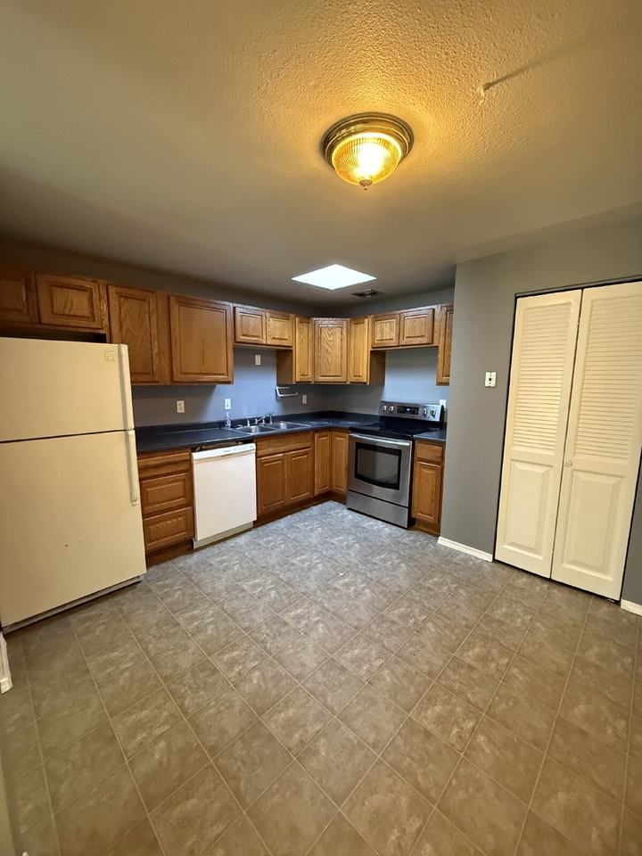 14600 Se 176th St #V5 - Photo 3 of 17