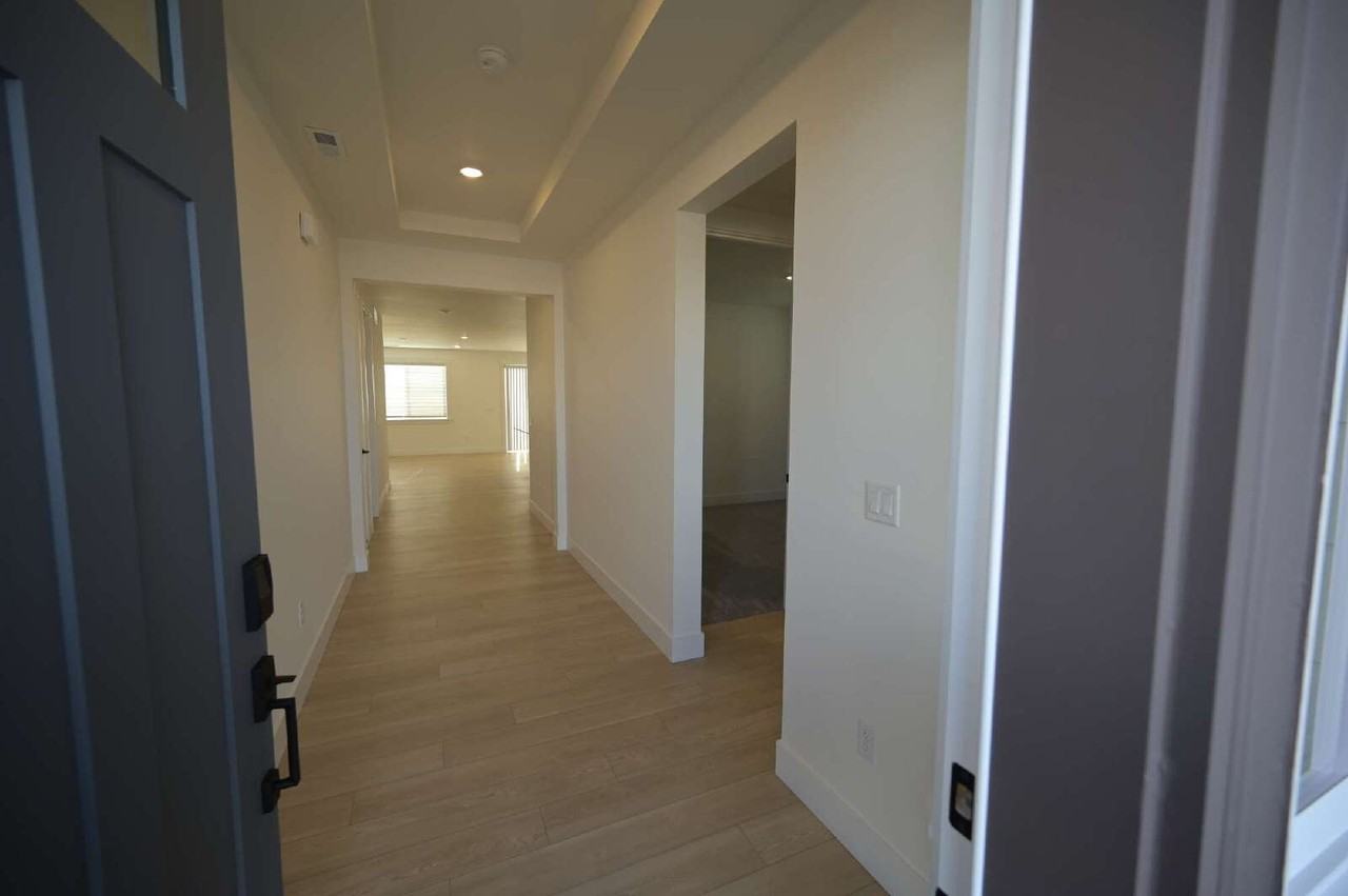 655 Silver Frost Dr - Photo 2 of 29