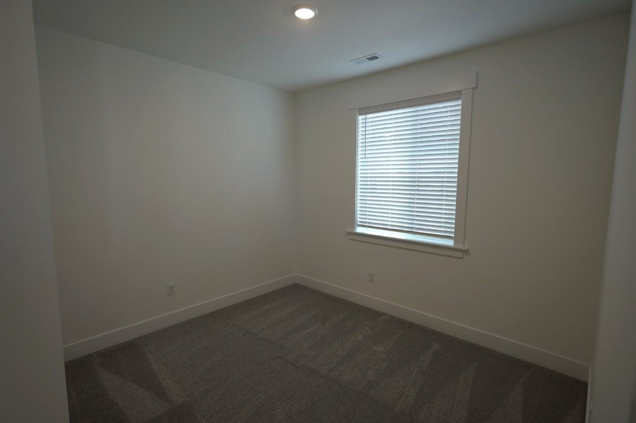 655 Silver Frost Dr - Photo 4 of 29