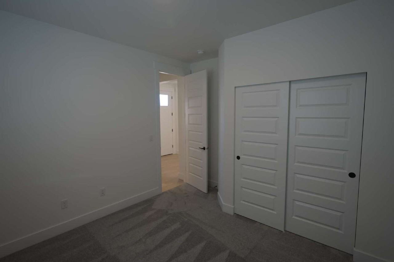 655 Silver Frost Dr - Photo 5 of 29