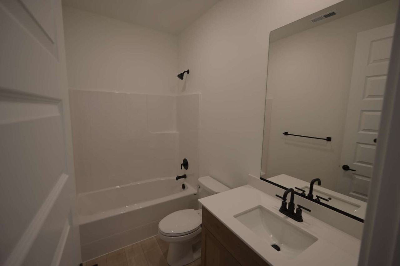 655 Silver Frost Dr - Photo 6 of 29