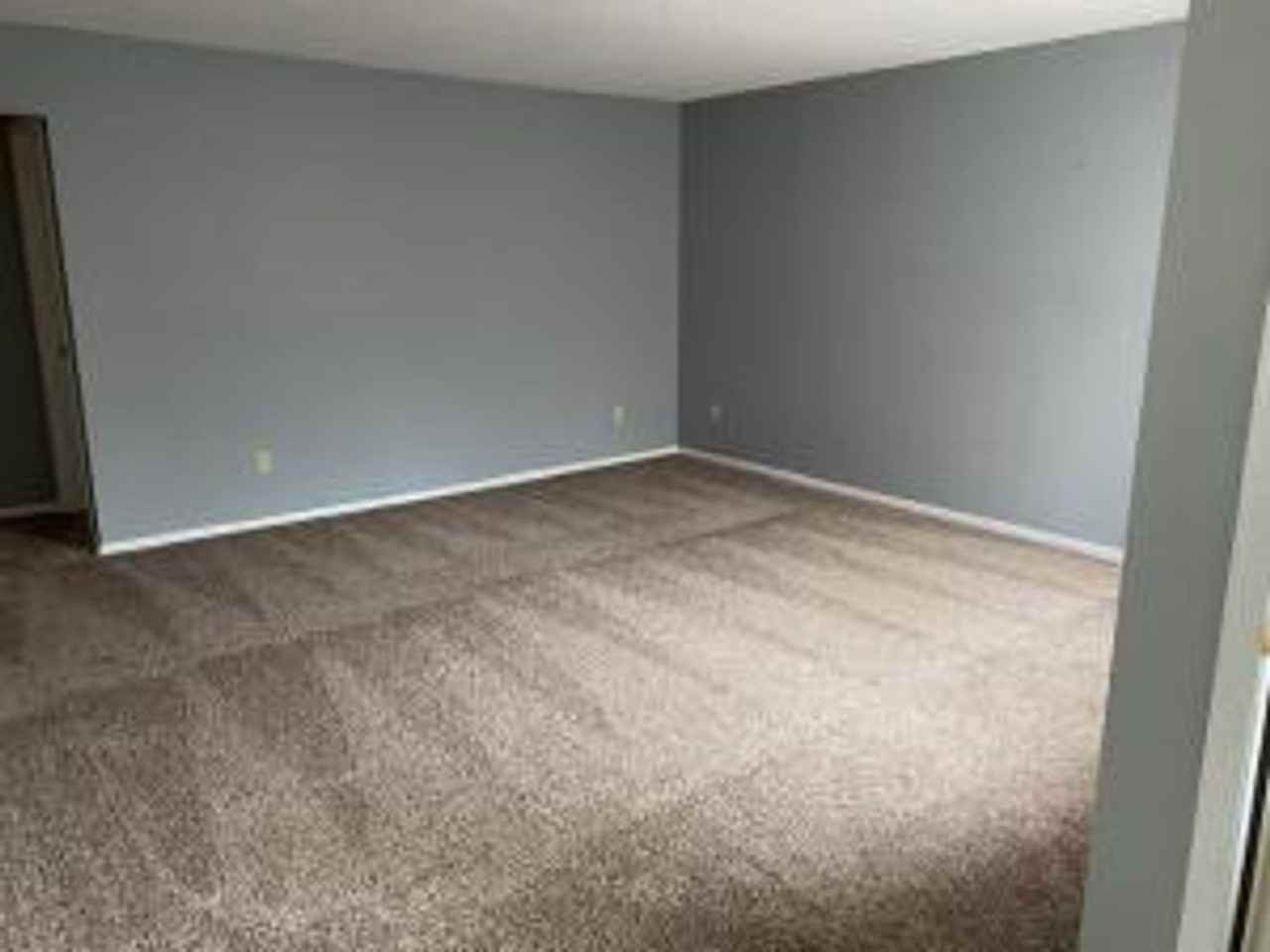 10322 W Merton Ct - Photo 6 of 9