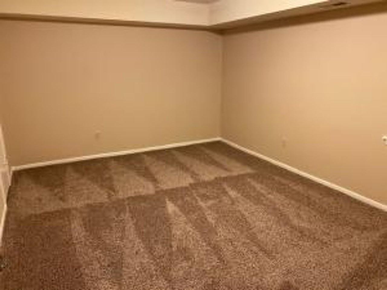 10322 W Merton Ct - Photo 7 of 9