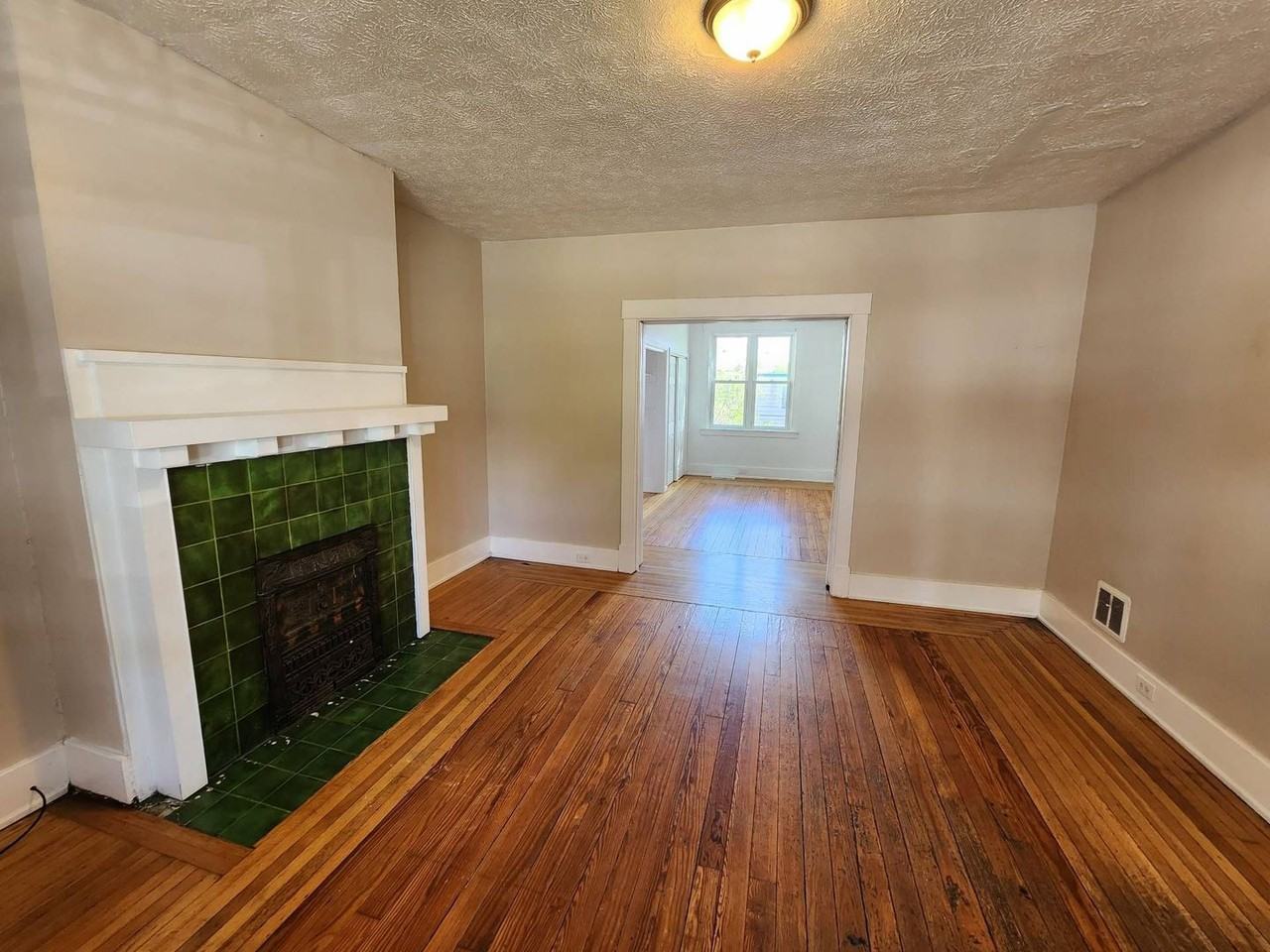 2304 Spring St - Photo 3 of 12