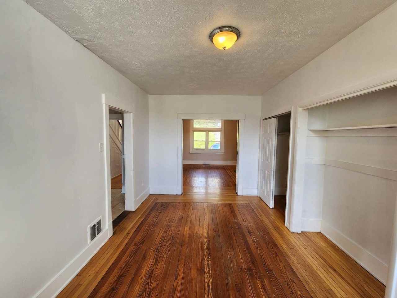 2304 Spring St - Photo 4 of 12